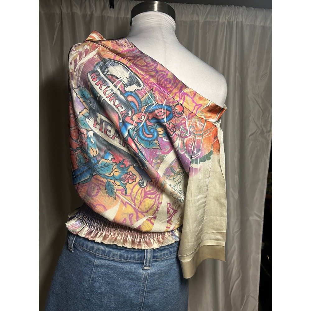 One Shoulder Tattoo Print Blouse Broken Heart Rhinestone Smocked y2k grunge - Picture 4 of 7